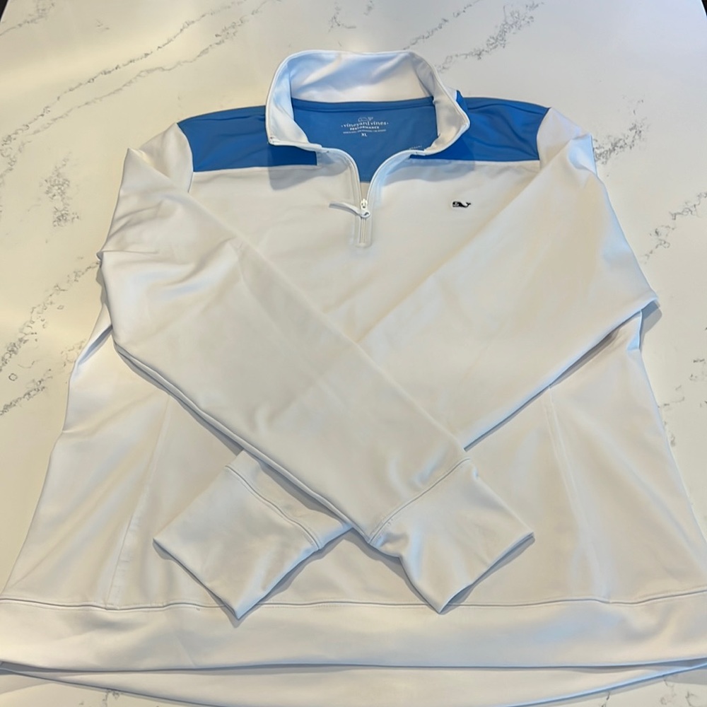 Vineyard Vines Performance Pullover size XL